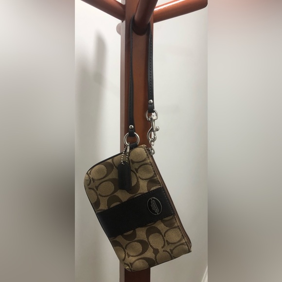 Coach Wristlet - Picture 1 of 3